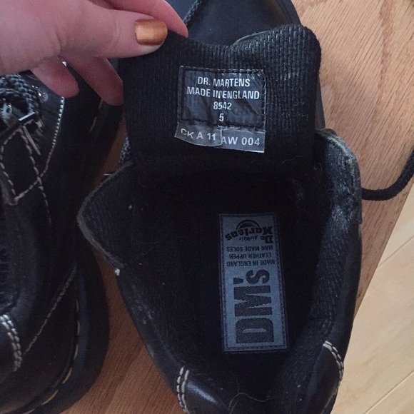 Exclusive Doctor Martens 5-eyelet Boot - Picture 2 of 6